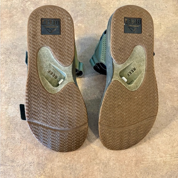 Reef Men's Fanning Baja Sandals with bottle opener soles - Olive/Gum,Size 8 - Picture 6 of 8